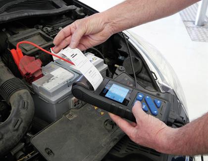 Digitaler Batterietester